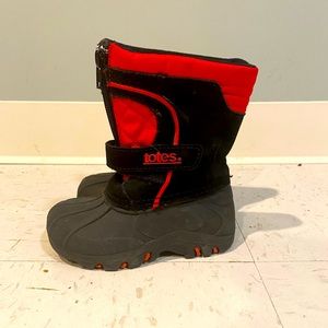 Toddler totes snow boots